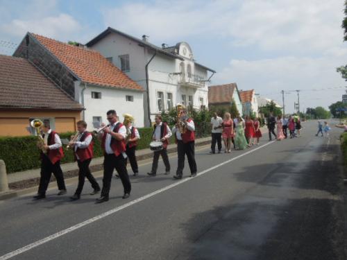 Tradiční kácení máje se v Siřejovicích uskutečnilo 19. 5. 2018